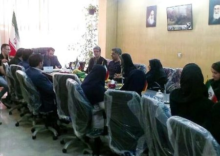 جلسه همفکری و مشورتی در خصوص مشکلات و معظلات شهری با حضور دانشجویان و نخبگان شهرستان