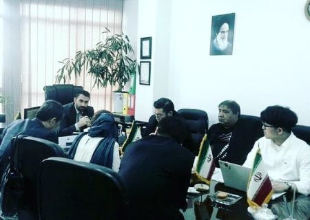 جلسه کاظمی منفرد رئیس انجمن صنف فلزات با نماینده کشور کره جنوبی در خصوص واردات مواد اولیه فولاد کشور